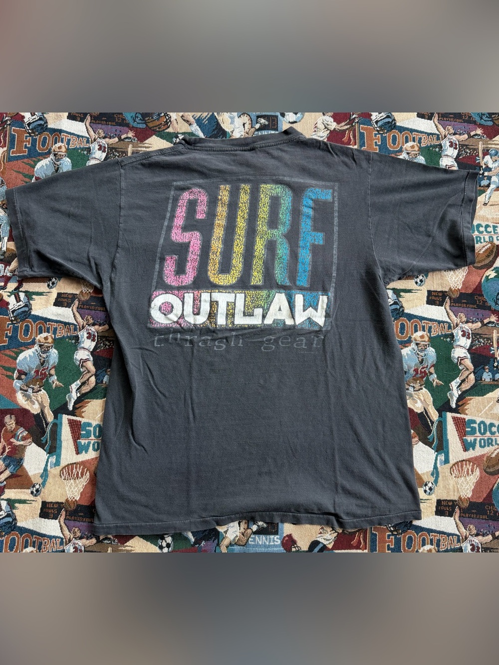 Vintage 90s Men’s Surf Outlaw Black Graphic T-shirt